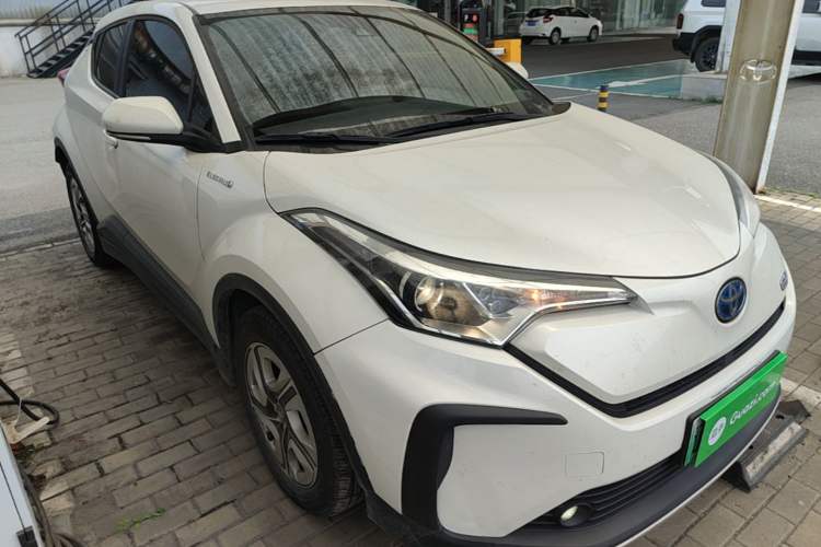 Used Toyota IZOA EV 2020 E·Smart Edition Front Right 45 Deg