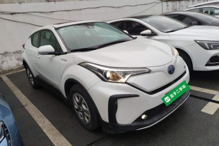Used Toyota IZOA EV 2020 E·Smart Edition Front Right 45 Deg