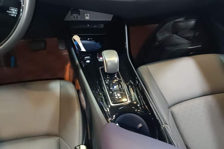 Used Toyota IZOA EV 2020 E·Smart Edition Gear Lever