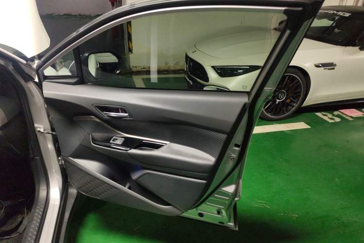 Used Toyota IZOA EV 2020 E·Elite Edition Interior 5