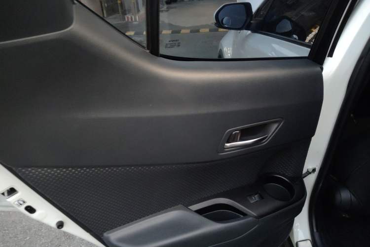Used Toyota IZOA EV 2020 E·Smart Edition Interior 5