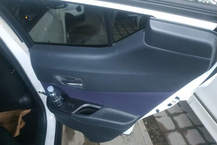 Used Toyota IZOA EV 2020 E·Smart Edition Interior 6