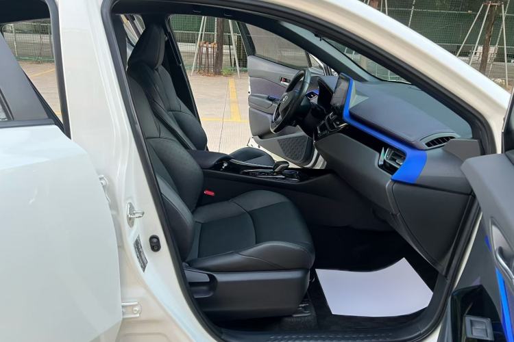 Used Toyota IZOA EV 2020 E·Smart Edition Interior 6