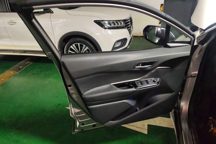 Used Toyota IZOA EV 2020 E·Elite Edition Interior 7