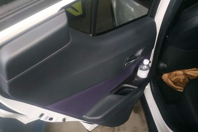 Used Toyota IZOA EV 2020 E·Smart Edition Interior 8