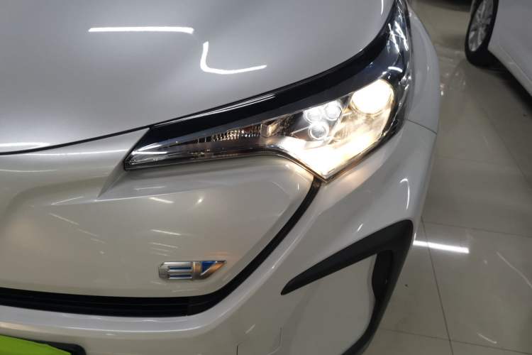 Used Toyota IZOA EV 2020 E·Smart Edition Left Front Headlight