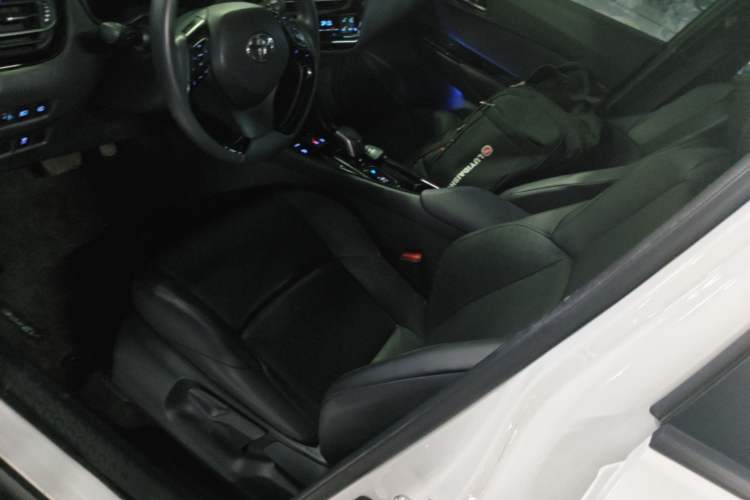 Used Toyota IZOA EV 2020 E·Smart Edition Left Front Seat