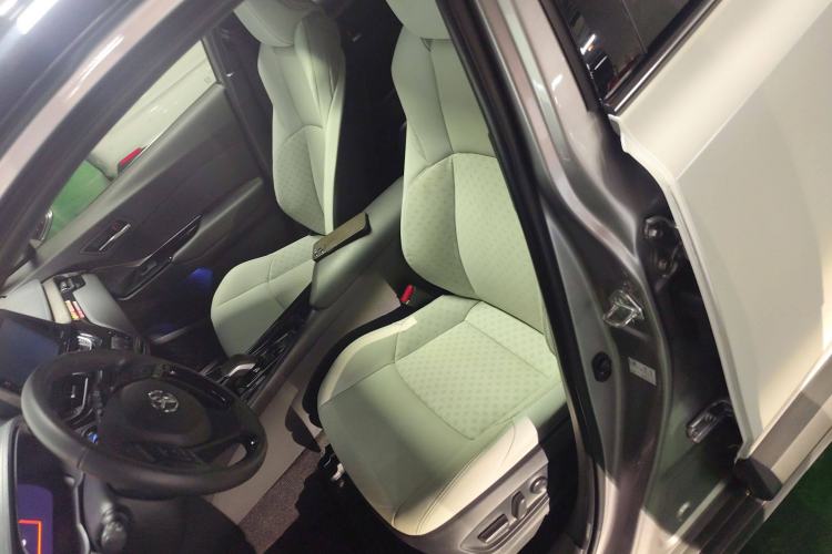Used Toyota IZOA EV 2020 E·Elite Edition Left Front Seat