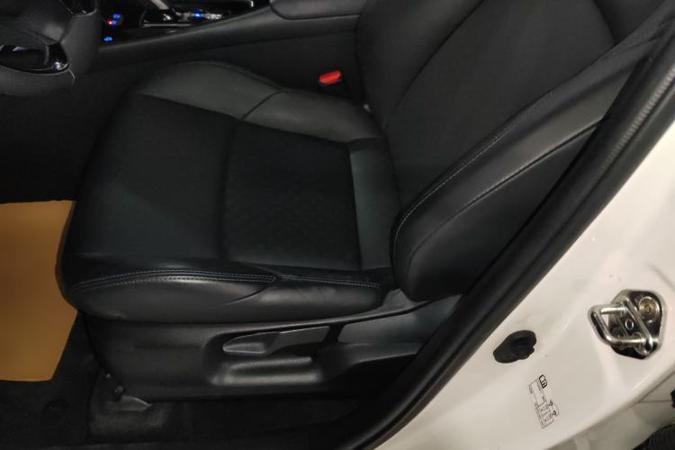 Used Toyota IZOA EV 2020 E·Smart Edition Left Front Seat