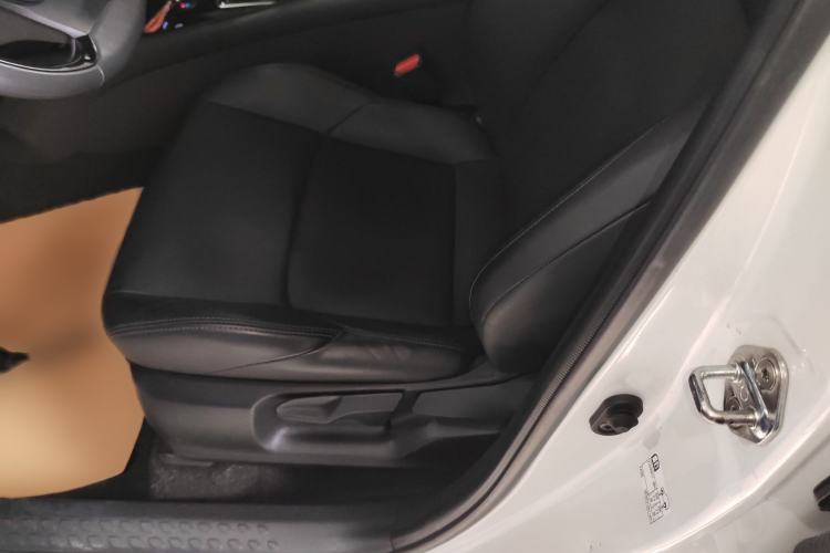 Used Toyota IZOA EV 2020 E·Smart Edition Left Front Seat