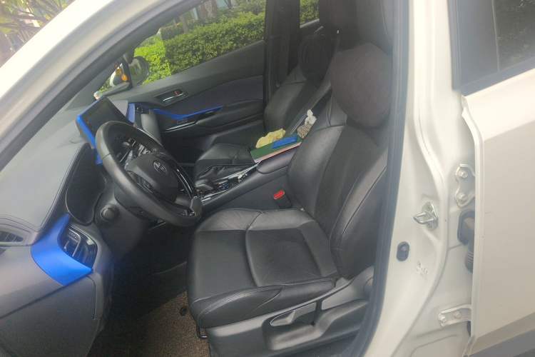 Used Toyota IZOA EV 2020 E·Smart Edition Left Front Seat
