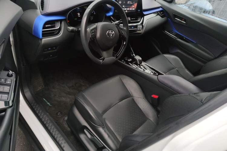 Used Toyota IZOA EV 2020 E·Smart Edition Left Front Seat