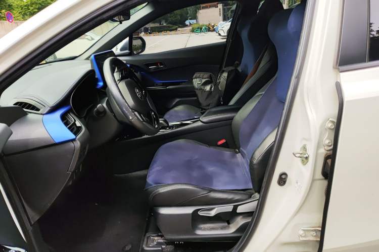 Used Toyota IZOA EV 2020 E·Smart Edition Left Front Seat