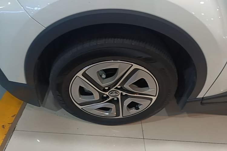 Used Toyota IZOA EV 2020 E·Smart Edition Left Front Wheel Hub