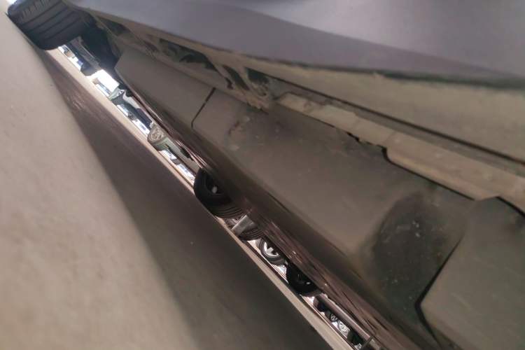 Used Toyota IZOA EV 2020 E·Smart Edition Left Side Sill