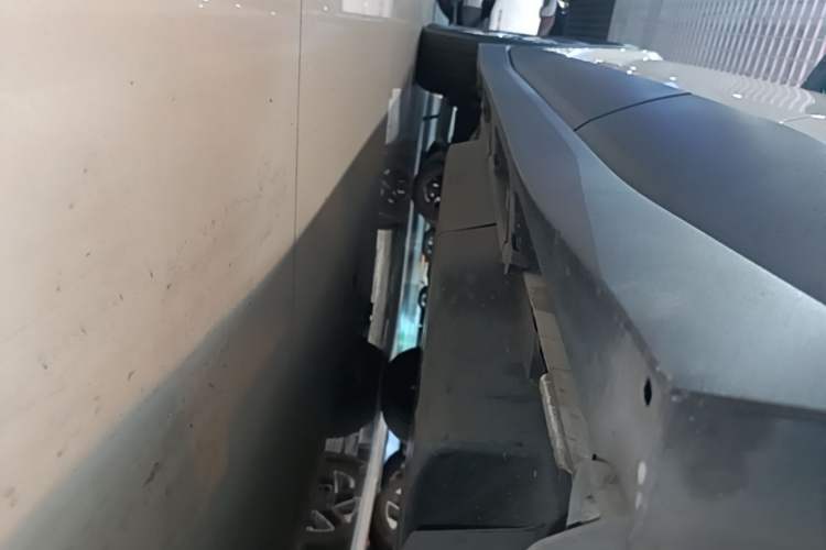 Used Toyota IZOA EV 2020 E·Smart Edition Left Side Sill