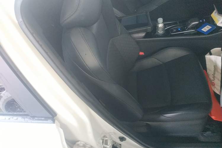 Used Toyota IZOA EV 2020 E·Smart Edition Right Front Seat