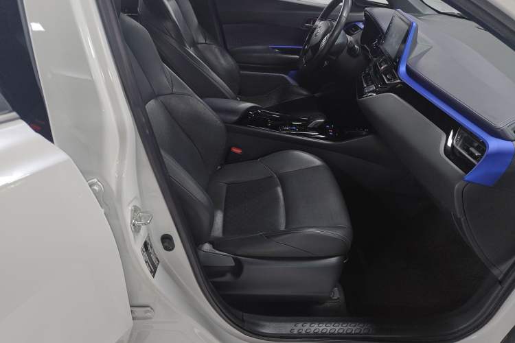 Used Toyota IZOA EV 2020 E·Smart Edition Right Front Seat