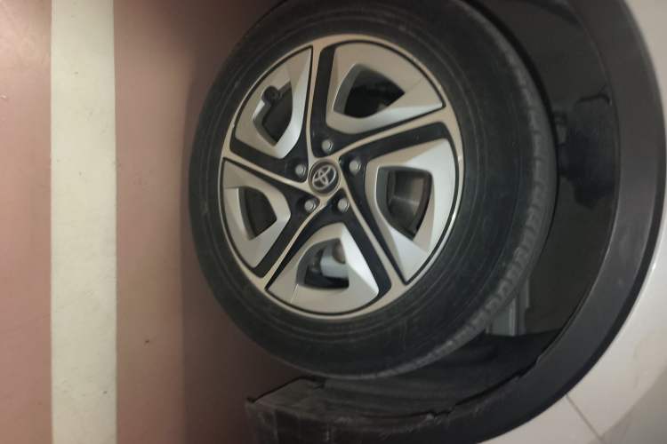 Used Toyota IZOA EV 2020 E·Smart Edition Right Front Wheel Hub