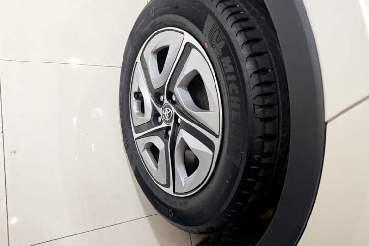 Used Toyota IZOA EV 2020 E·Smart Edition Right Rear Wheel Hub