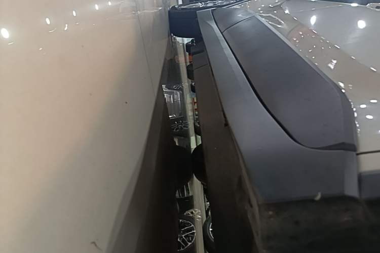 Used Toyota IZOA EV 2020 E·Smart Edition Right Side Sill