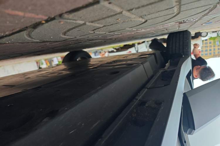 Used Toyota IZOA EV 2020 E·Elite Edition Right Side Sill
