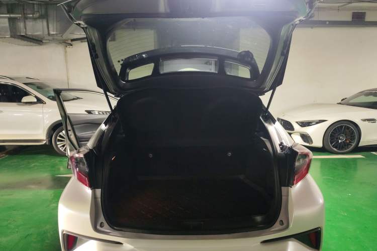 Used Toyota IZOA EV 2020 E·Elite Edition Trunk