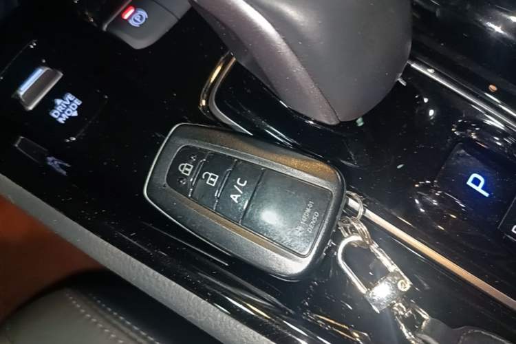 Used Toyota IZOA EV 2020 E·Smart Edition Vehicle Key