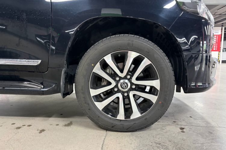 Used Toyota Land Cruiser  Exterior 5