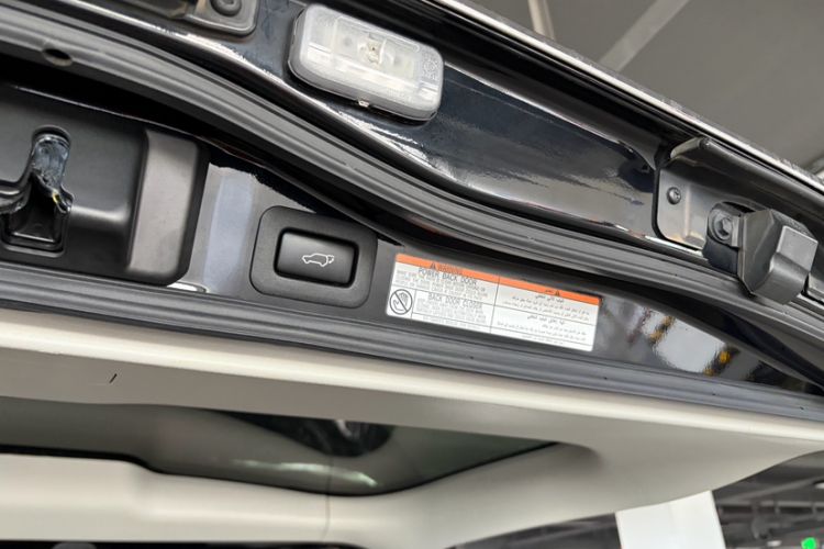 Used Toyota Land Cruiser  Exterior 6