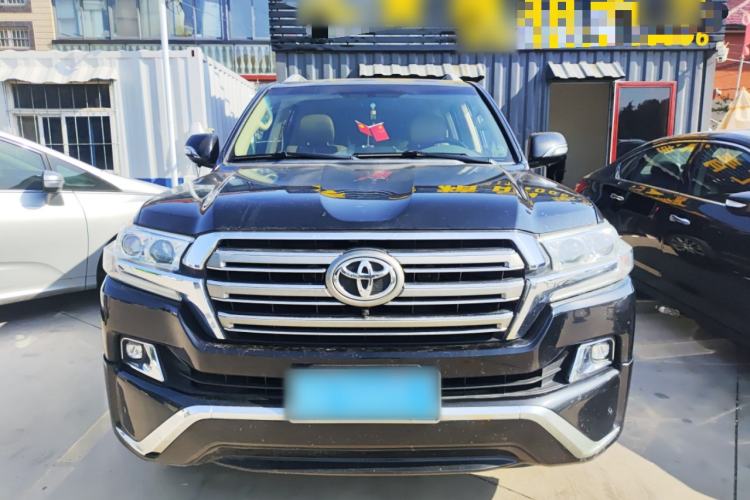 Used Toyota Land Cruiser 2016 4.0L Automatic 7-Seater U.S. Specification Front