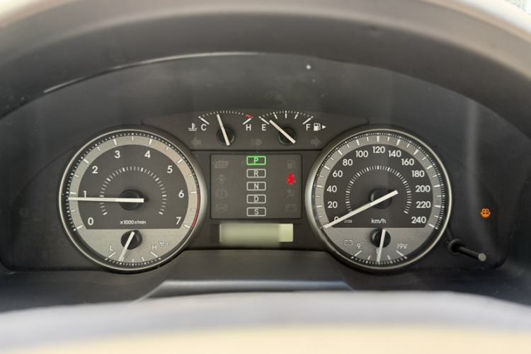 Used Toyota Land Cruiser  Interior 4