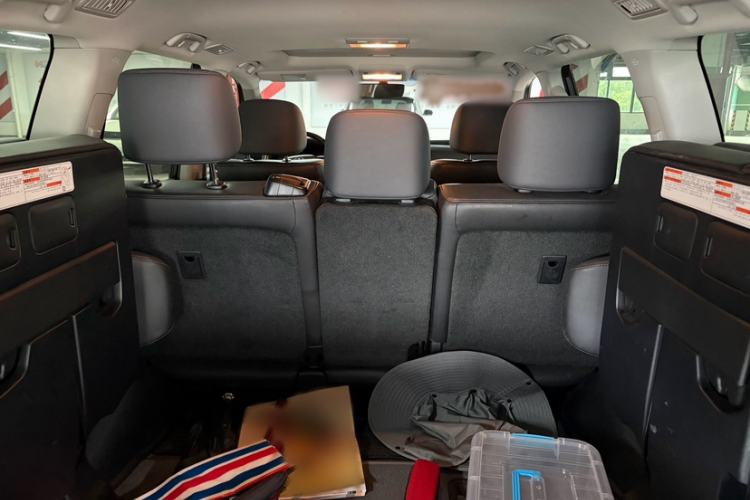 Used Toyota Land Cruiser  Interior 6