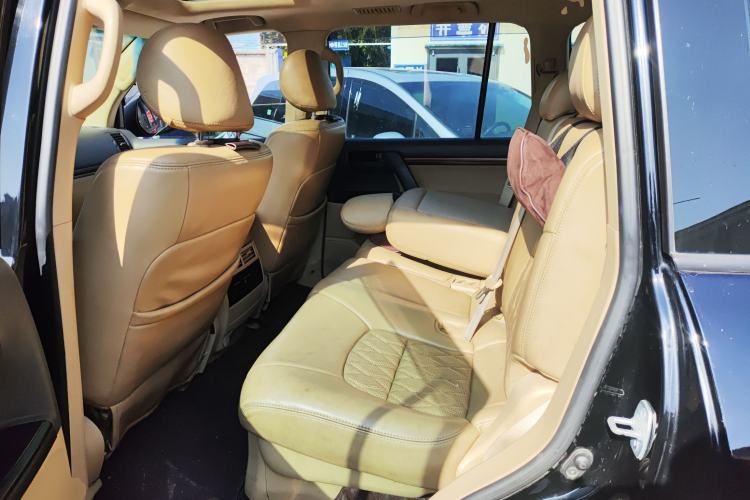 Used Toyota Land Cruiser 2016 4.0L Automatic 7-Seater U.S. Specification Left Rear Seat
