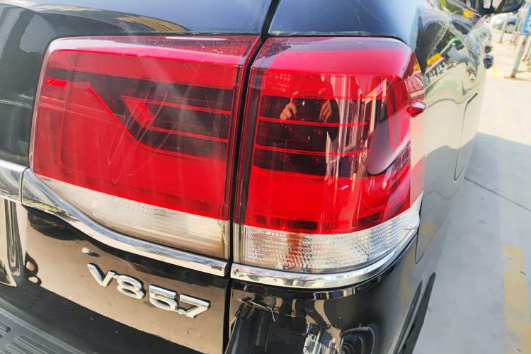 Used Toyota Land Cruiser 2016 4.0L Automatic 7-Seater U.S. Specification Right Rear Taillight