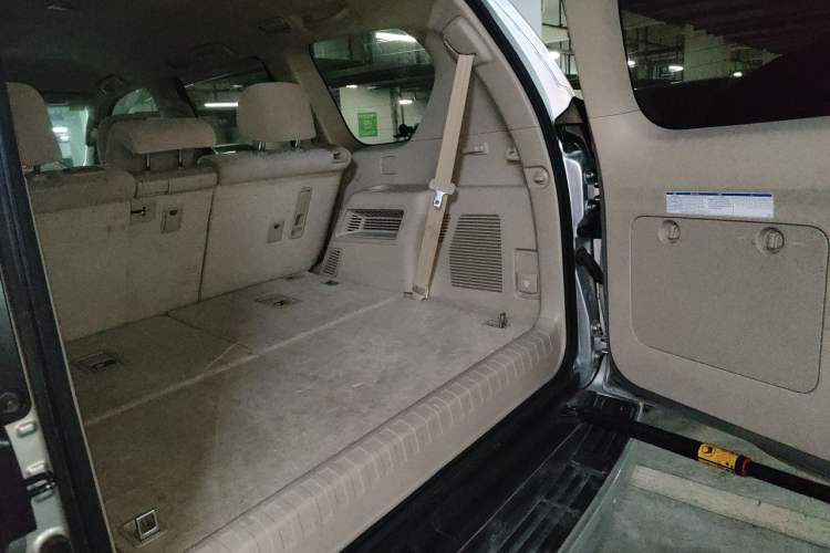 Used Toyota Land Cruiser  Trunk