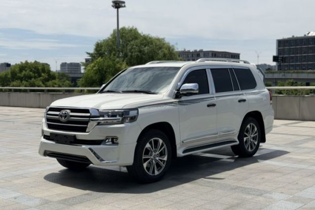 Used Toyota Land Cruiser