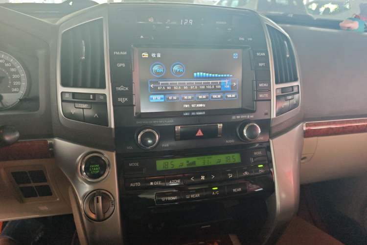 Used Toyota Land Cruiser 2012 4.0L Automatic VX Audio And AC Panel