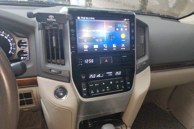 Used Toyota Land Cruiser  Audio And AC Panel