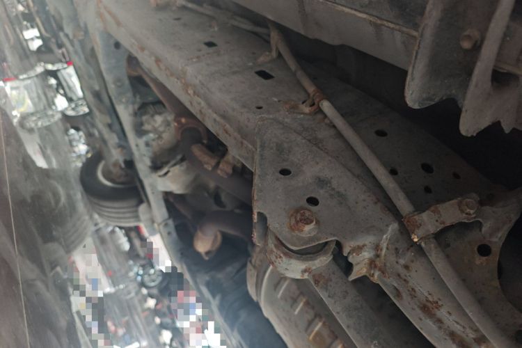 Used Toyota Land Cruiser 2012 4.0L Automatic VX Chassis Rear Left