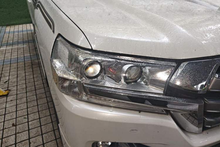 Used Toyota Land Cruiser  Exterior 6