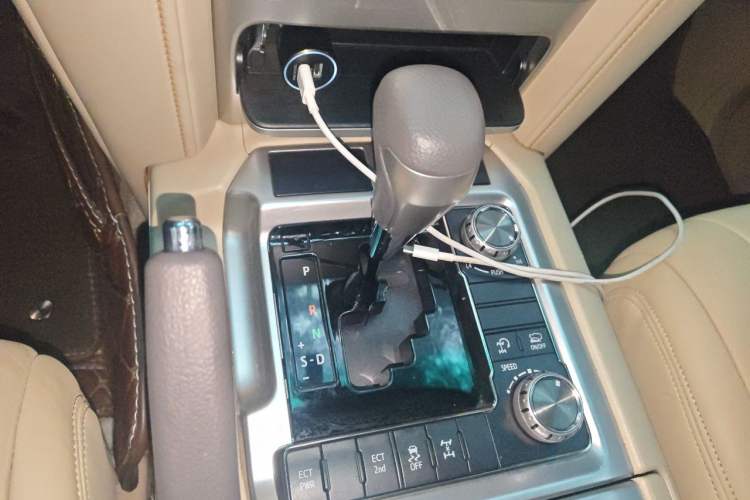 Used Toyota Land Cruiser  Gear Lever