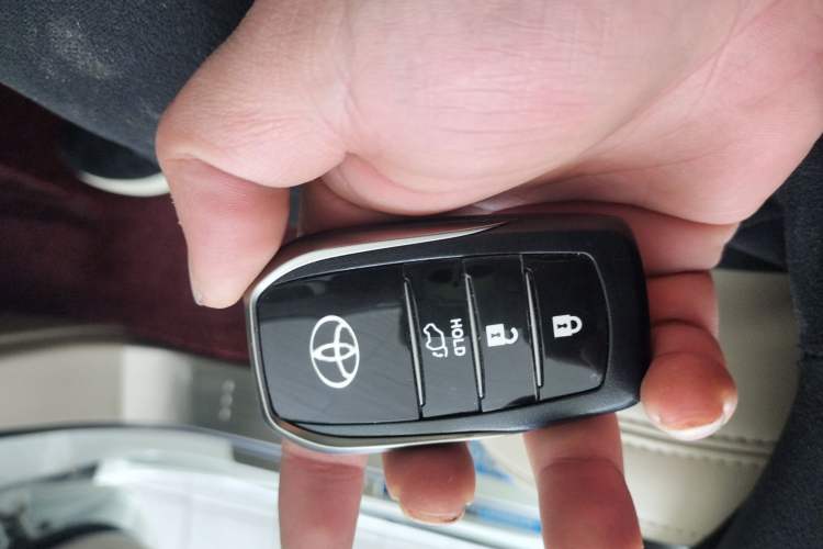 Used Toyota Land Cruiser  Interior 1