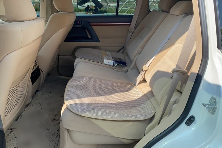 Used Toyota Land Cruiser  Interior 2