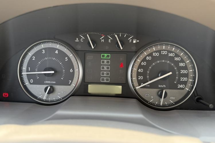 Used Toyota Land Cruiser  Interior 4