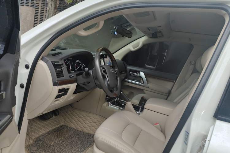 Used Toyota Land Cruiser  Left Front Seat