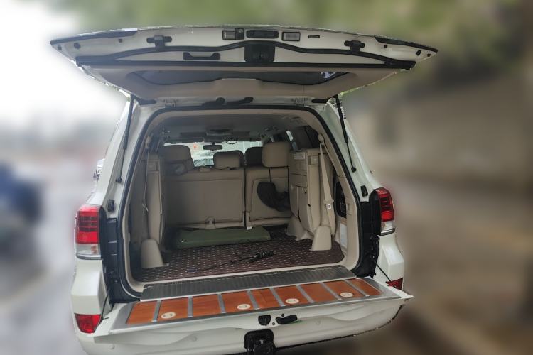 Used Toyota Land Cruiser  Trunk