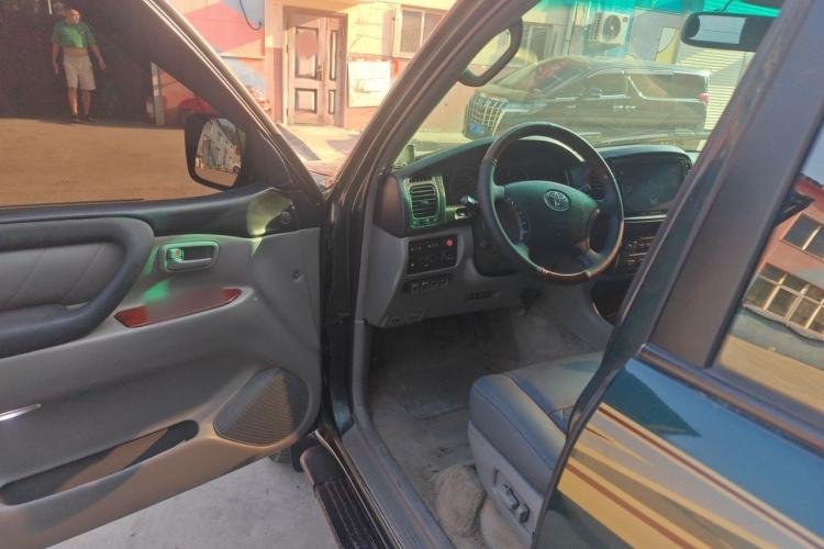 Used Toyota Land Cruiser  Driver Seat