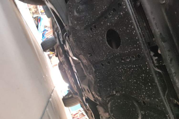 Used Toyota Land Cruiser 2005 4.7L Automatic VX-R Chassis Front