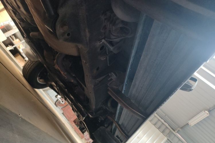 Used Toyota Land Cruiser 2005 4.7L Automatic VX-R Chassis Rear Right
